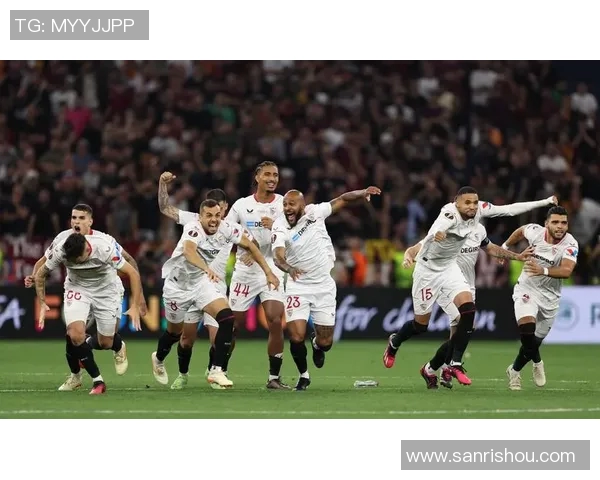 瓦伦西亚战平塞维利亚，激烈比赛中双方争夺西甲联赛前四名资格